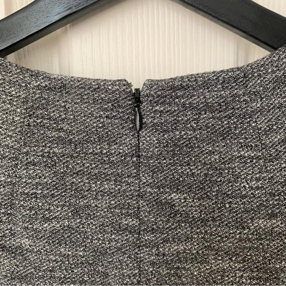 Madewell Bridgewalk V-neck Textured long sleeve dress in grey - Picture 6 of 10